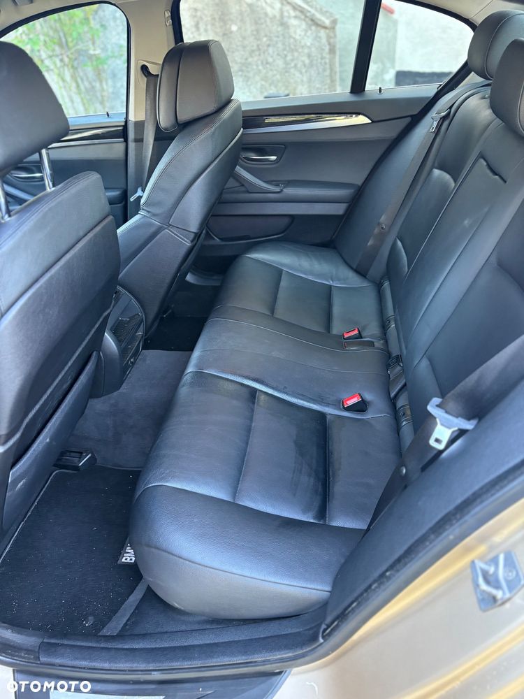 BMW Seria 5 520d - 14
