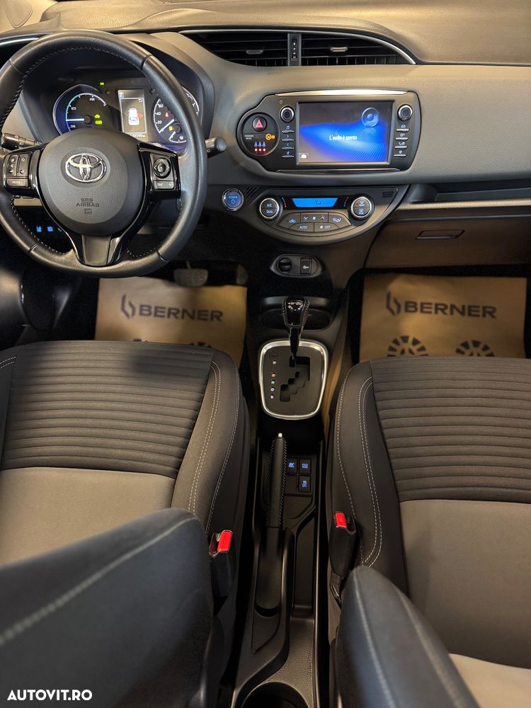 Toyota Yaris 1.5 VVT-i HSD Dynamic - 18