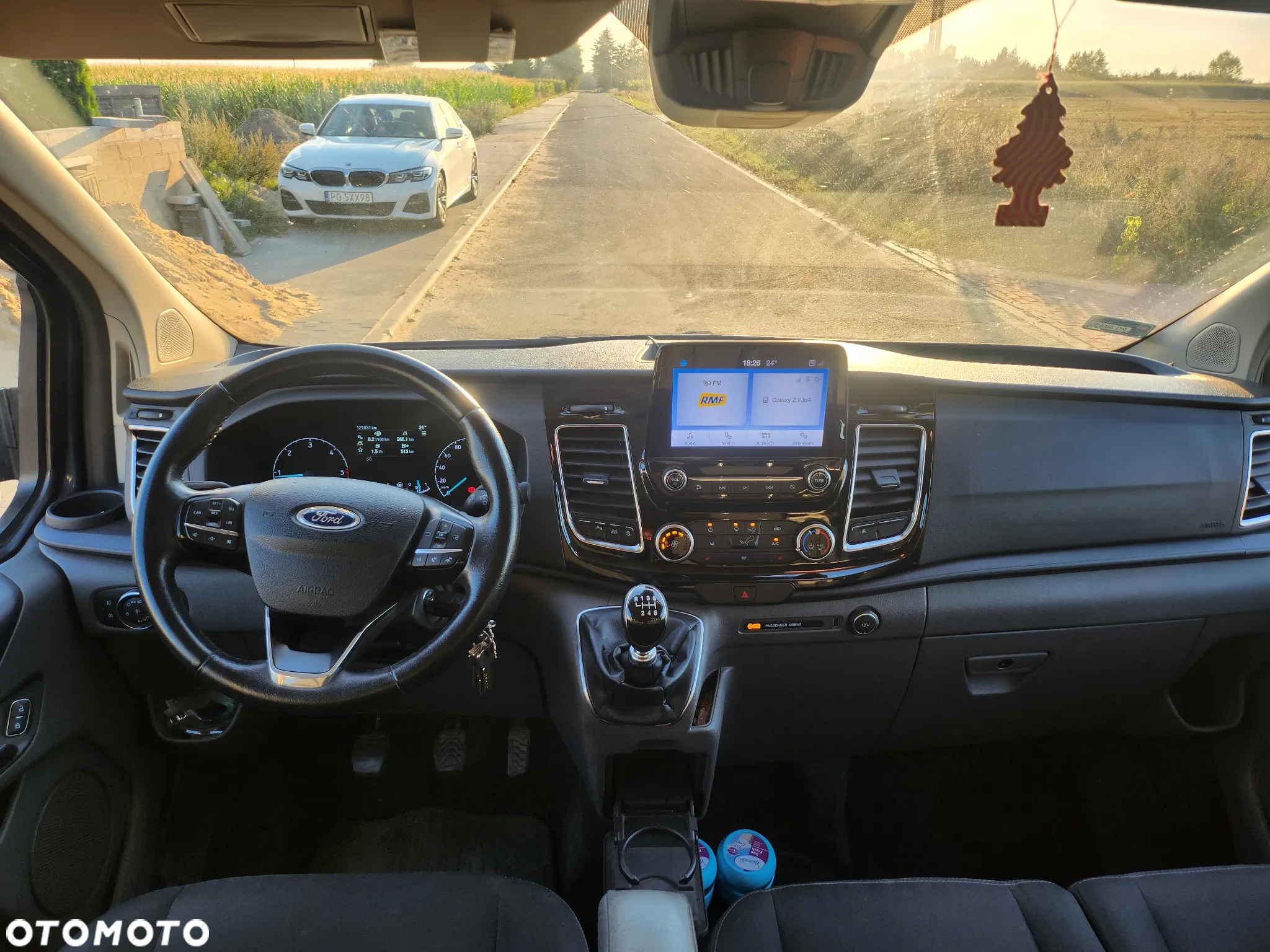 Ford Transit Custom 310 L2H1 Limited - 13
