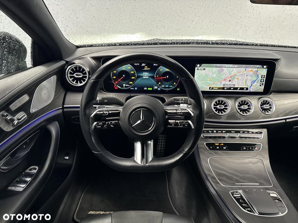 Mercedes-Benz CLS 300 d 4Matic 9G-TRONIC AMG Line - 24