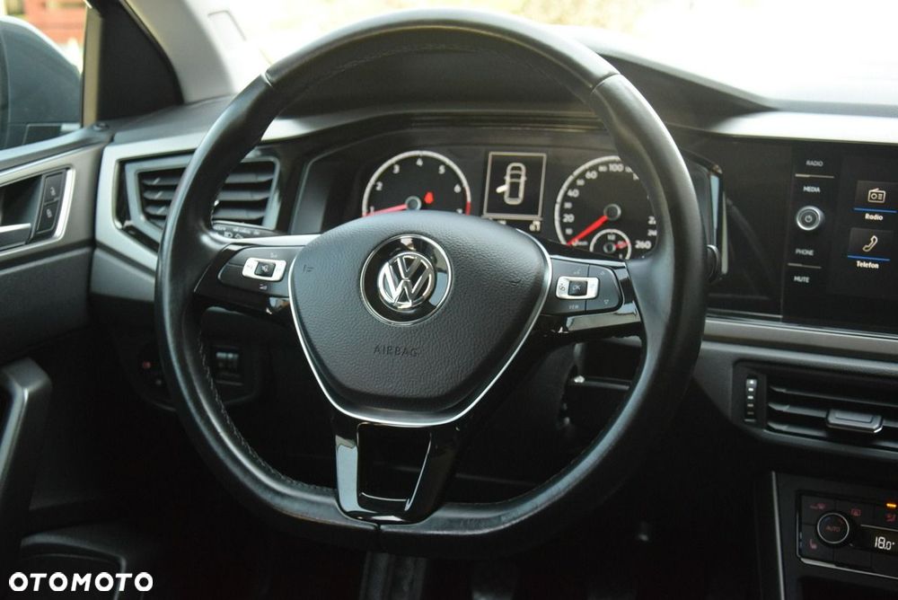 Volkswagen Polo 1.0 Comfortline - 35