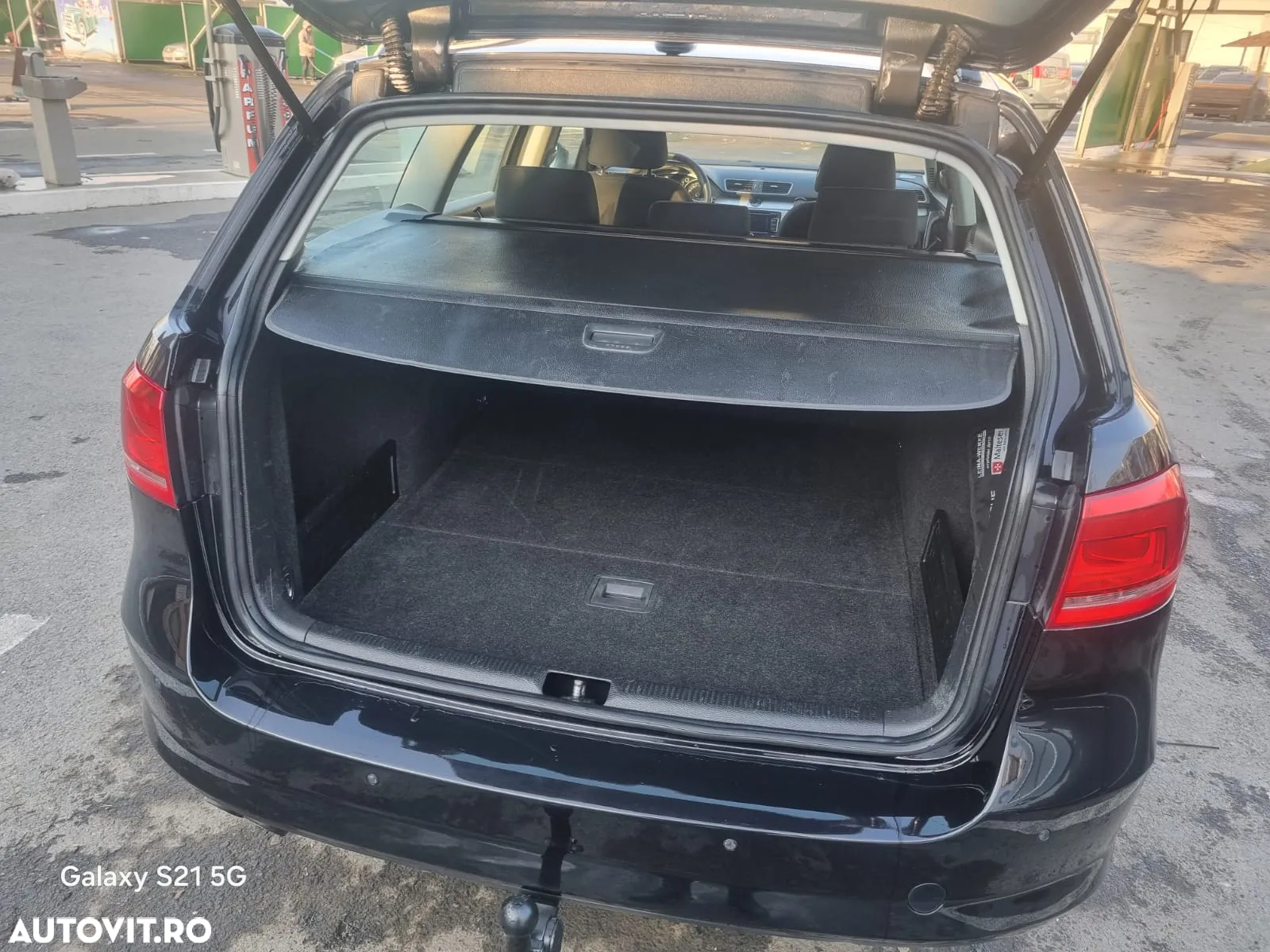 Volkswagen Passat Variant 2.0 TDI BlueMotion Technology Highline - 9