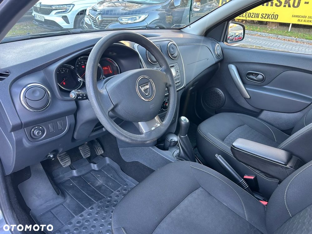 Dacia Sandero 1.2 16V Laureate EU6 - 9
