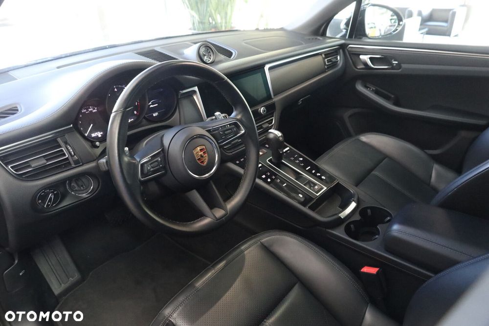 Porsche Macan - 8