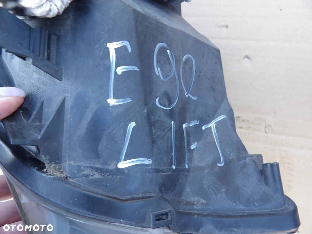 BMW - E90 , E91 - LIFT - NIE SKRĘTNE - XENON - LAMPA PRZEDNIA - PRAWA/LEWA - CENA ZA 1 SZT - 7202586  7202585 - 3