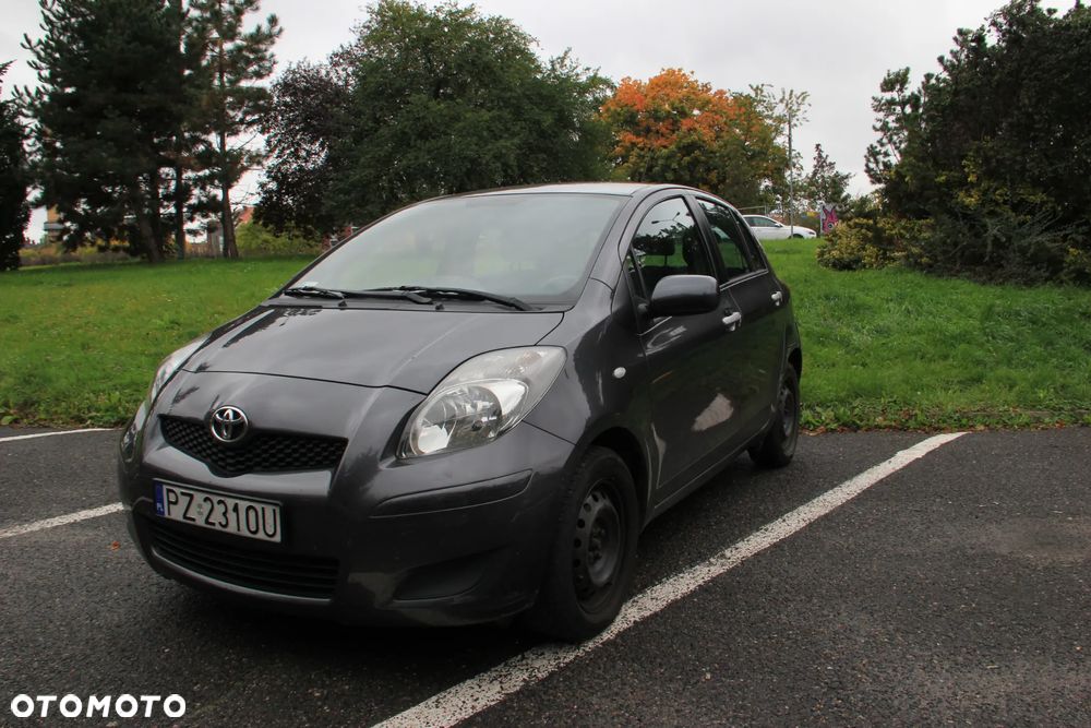 Toyota Yaris 1.33 2010 - 1