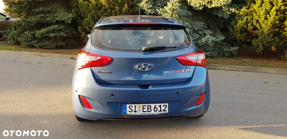 Hyundai i30 blue 1.4 Classic - 9