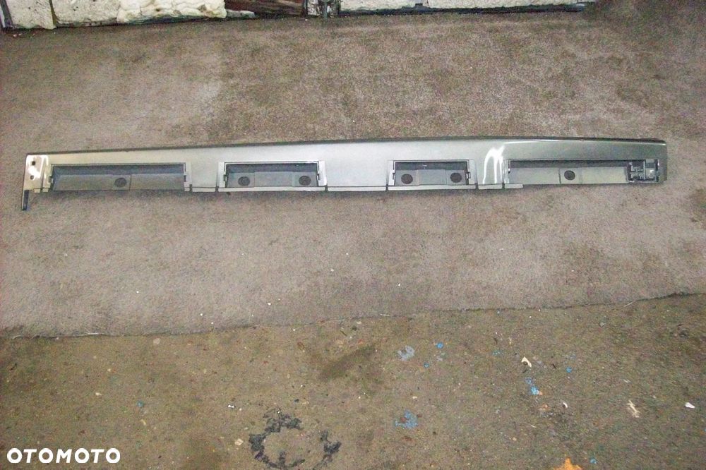 LISTWA PROGOWA PRAWA TOYOTA YARIS IV/ROK 20-23 - 2