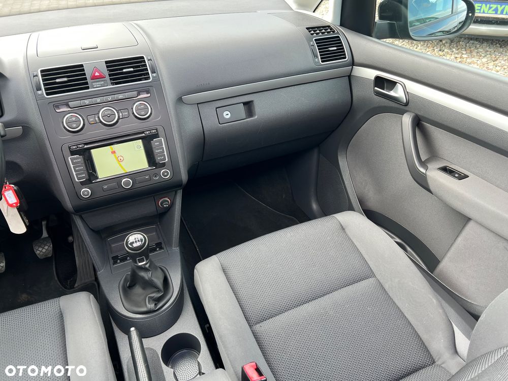 Volkswagen Touran 1.6 TDI DPF BlueMot Comfortline - 21