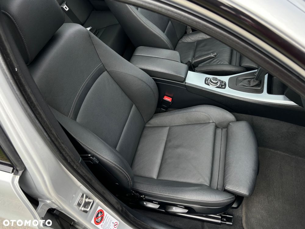 BMW Seria 3 - 25