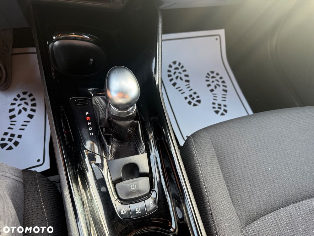 Toyota C-HR - 11