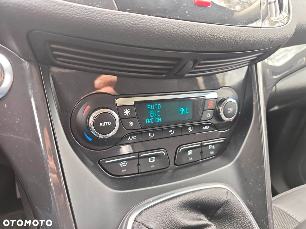Ford Kuga 2.0 TDCi 4x4 Titanium - 30
