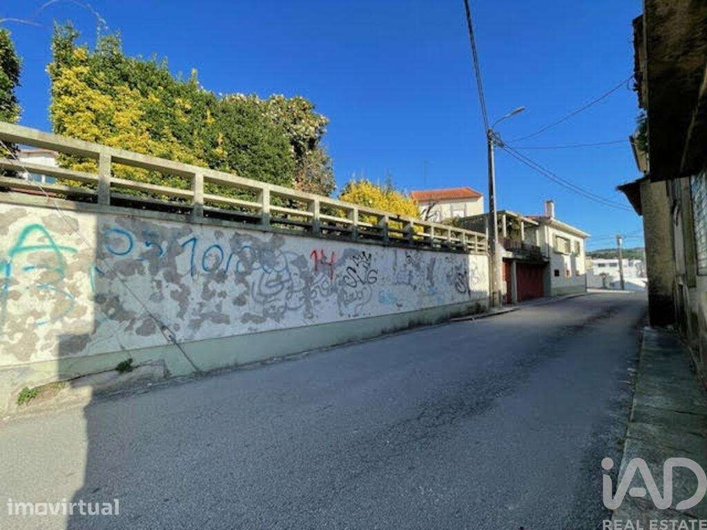Casa / Villa T5 em Baguim do Monte (Rio Tinto) de 298,00 m2 - Grande imagem: 4/22