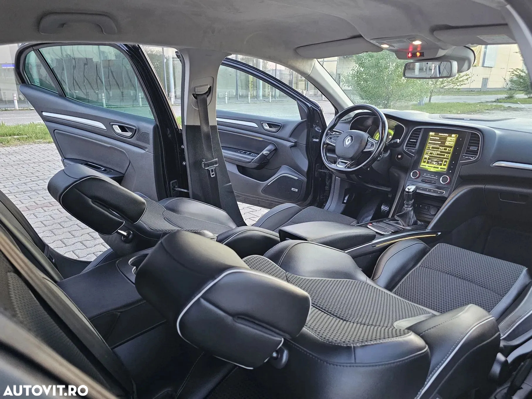 Renault Megane ENERGY dCi 130 BOSE EDITION - 7