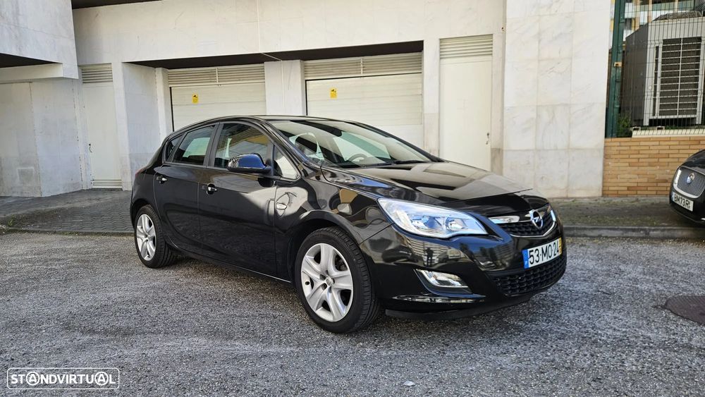 Opel Astra 1.3 CDTi Enjoy EcoFLEX - 2