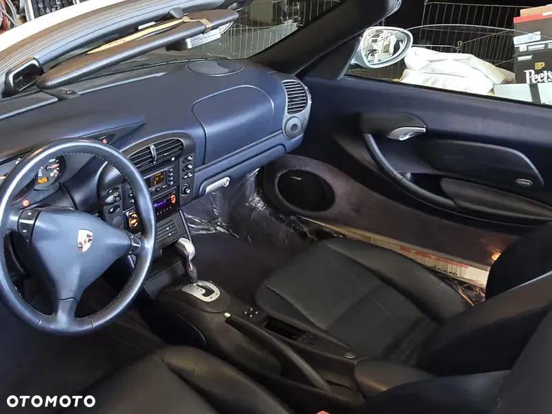 Porsche Boxster - 9