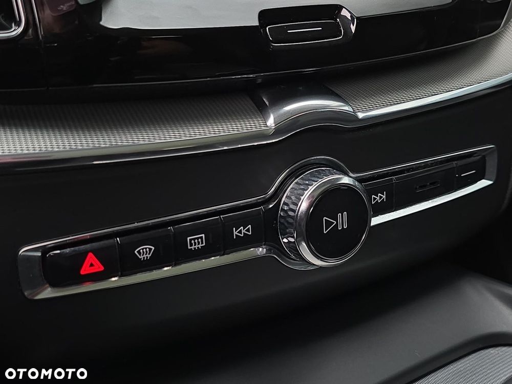 Volvo XC 60 B4 D Plus Dark - 20