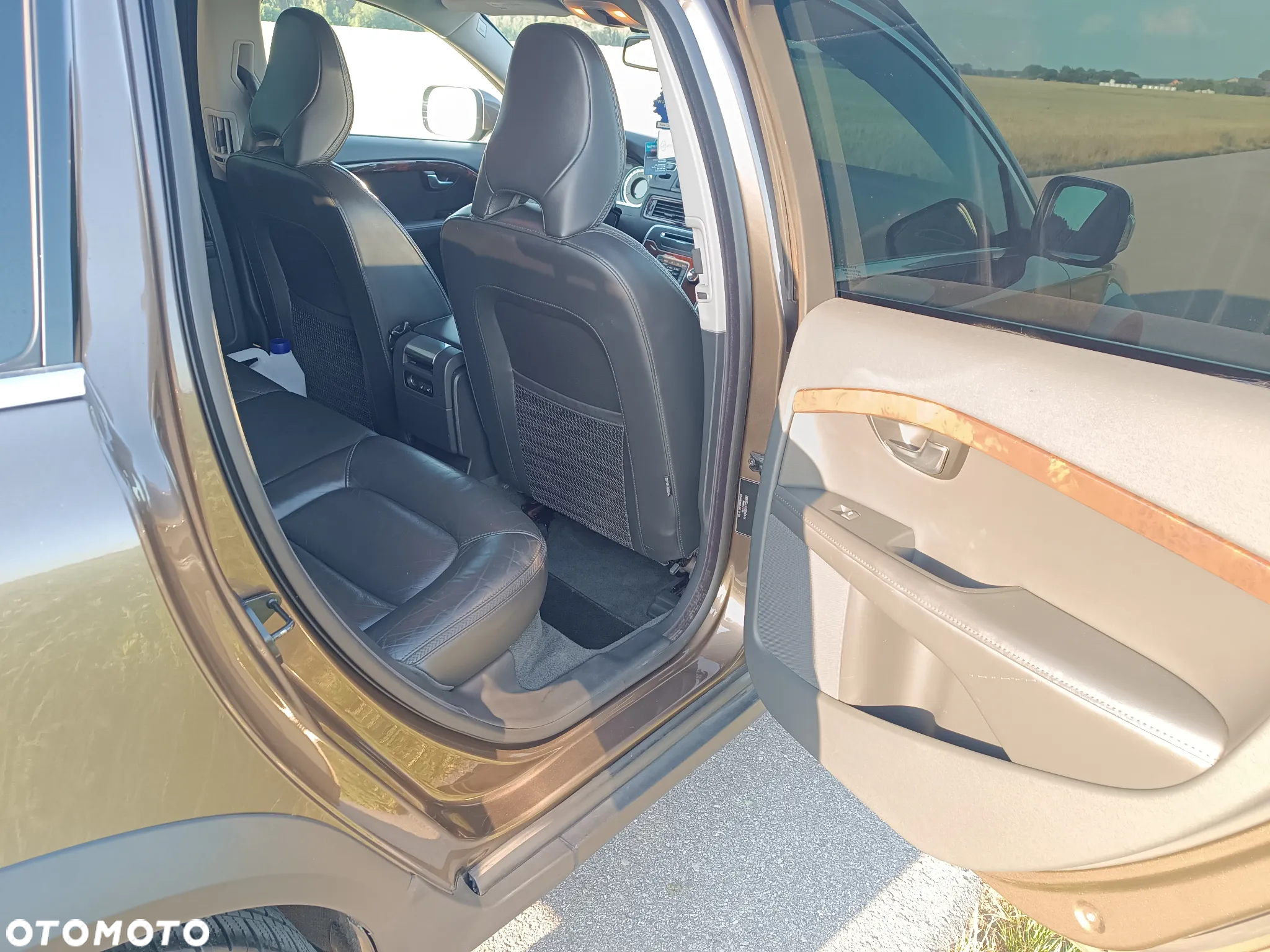 Volvo XC 70 3.2 AWD Momentum - 14