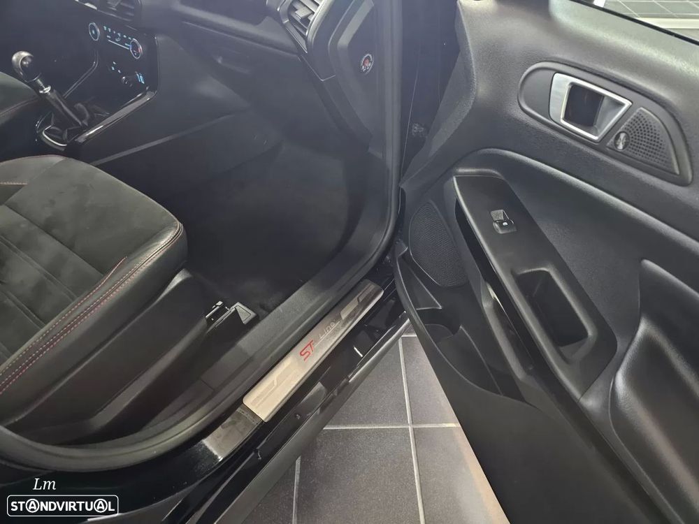 Ford EcoSport 1.0 EcoBoost ST-Line Plus - 11
