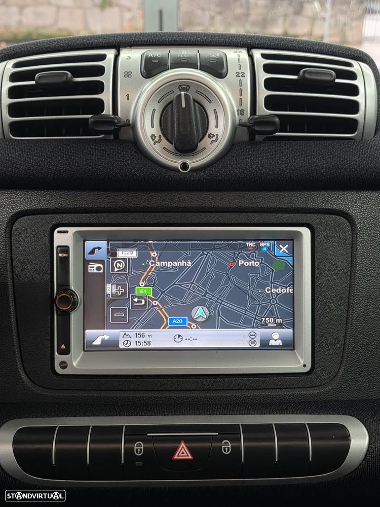 Smart ForTwo Coupé 1.0 mhd Passion 71 Softouch - 8