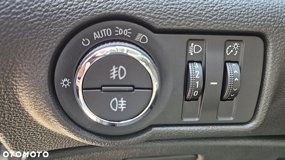 Opel Astra 1.4 T Enjoy - 15