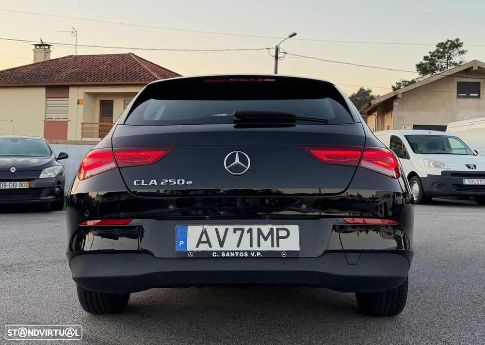Mercedes-Benz CLA 250 e Shooting Brake Style Plus - 11