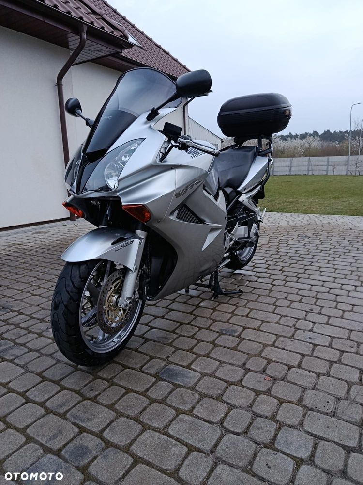 Honda VFR - 1