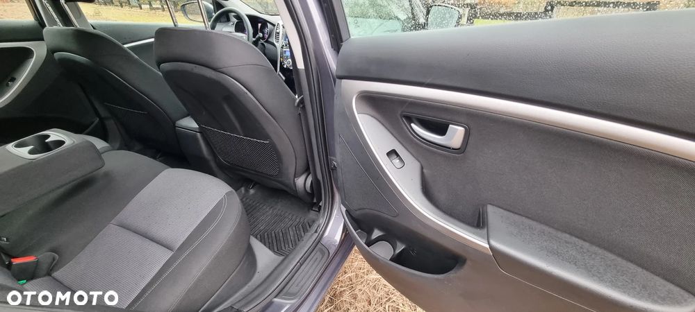 Hyundai i30 1.4 Passion Plus - 20