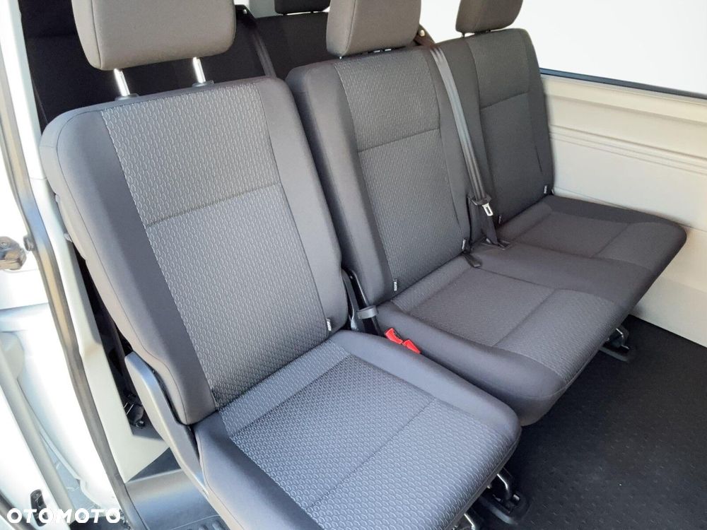Volkswagen Caravelle - 15