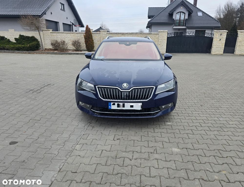 Skoda Superb 2.0 TDI L&K DSG - 2