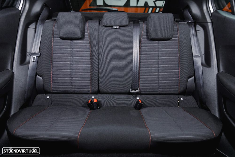 Peugeot e-2008 50 kWh Active Pack - 11