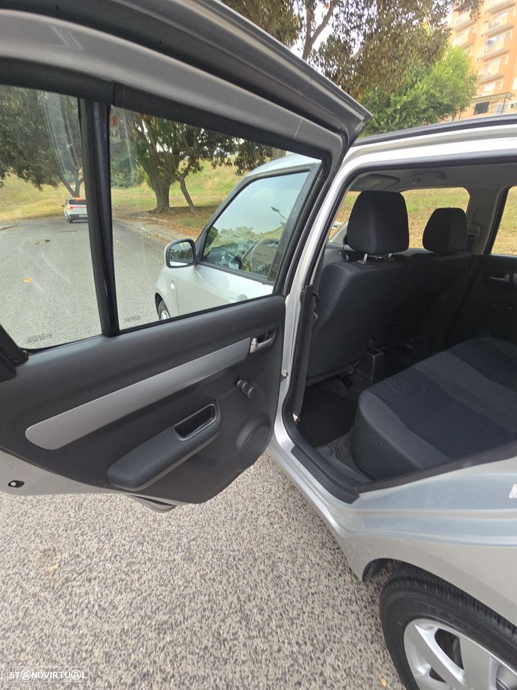Suzuki Swift 1.3 DDiS GLX - 30