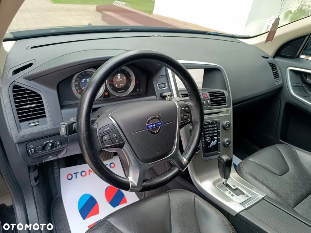 Volvo XC 60 D4 Geartronic Momentum - 27