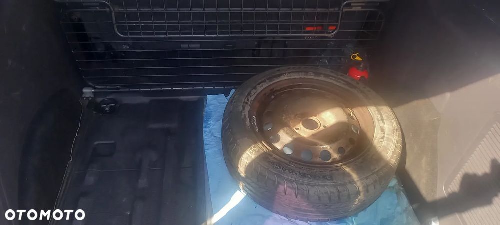 Ford Tourneo Connect - 12