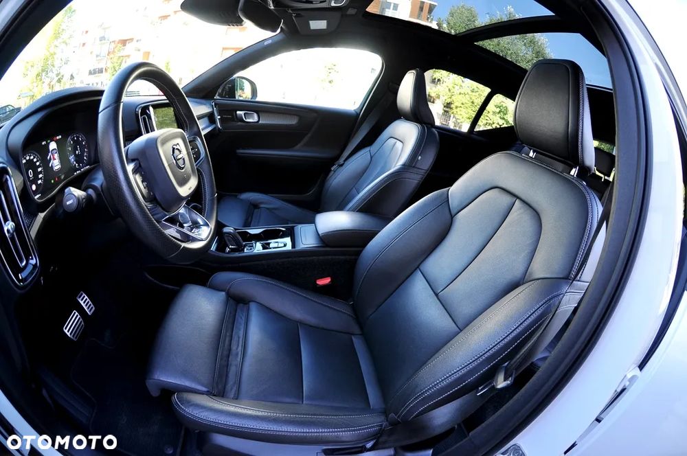 Volvo XC 40 T3 Geartronic RDesign - 23
