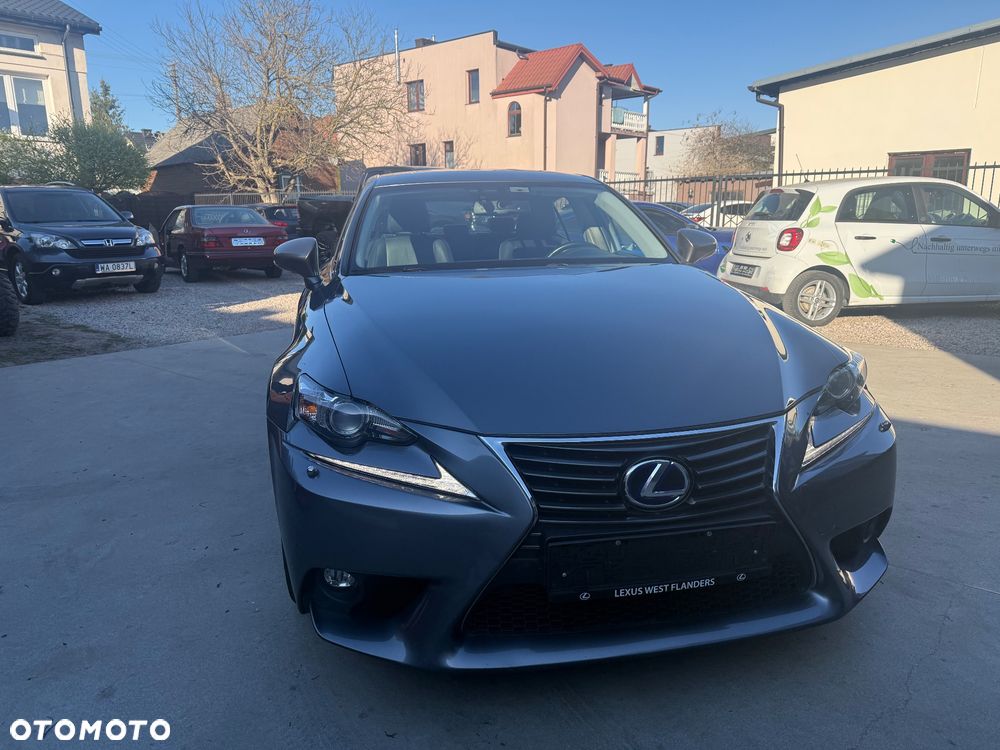 Lexus IS 300h Comfort EU6 - 3