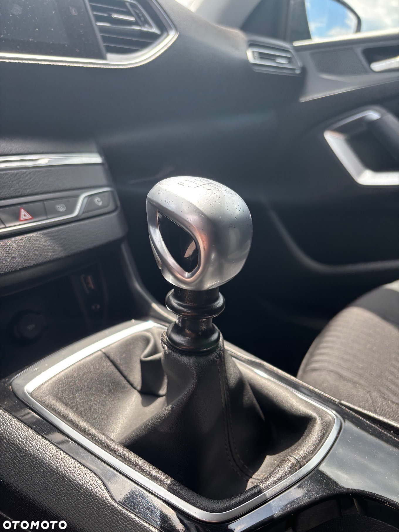 Peugeot 308 1.6 e-HDi Active S&S - 16