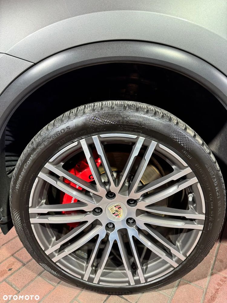 Porsche Cayenne - 12