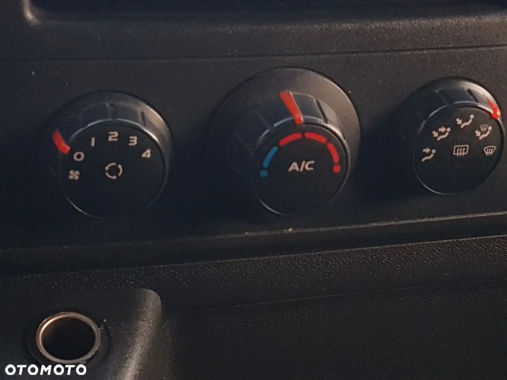 Renault MASTER KONTENER 8EP 4,21x2,23x2,22 KLIMA MANUAL KRAJOWY 6-BIEGÓW - 37