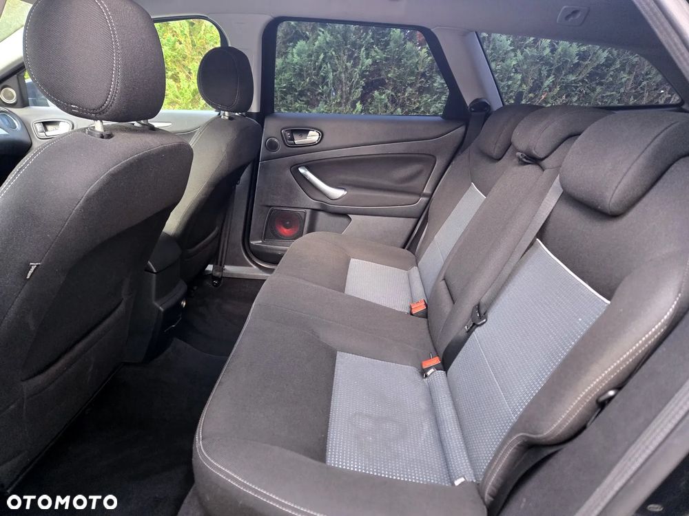 Ford Mondeo 2.0 TDCi Black Magic - 8