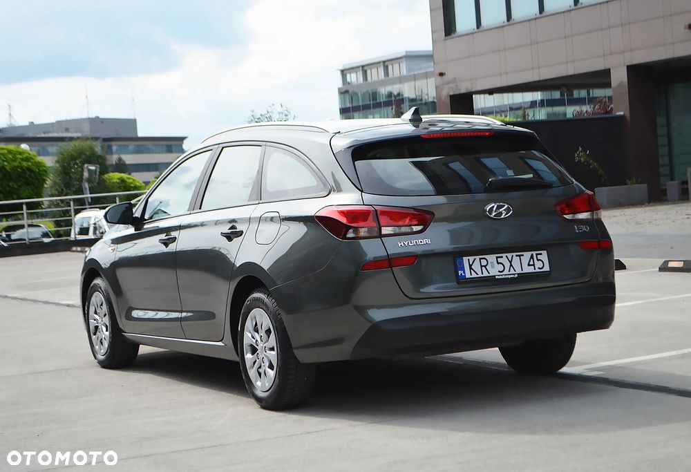 Hyundai i30 1.5 DPI Modern - 6