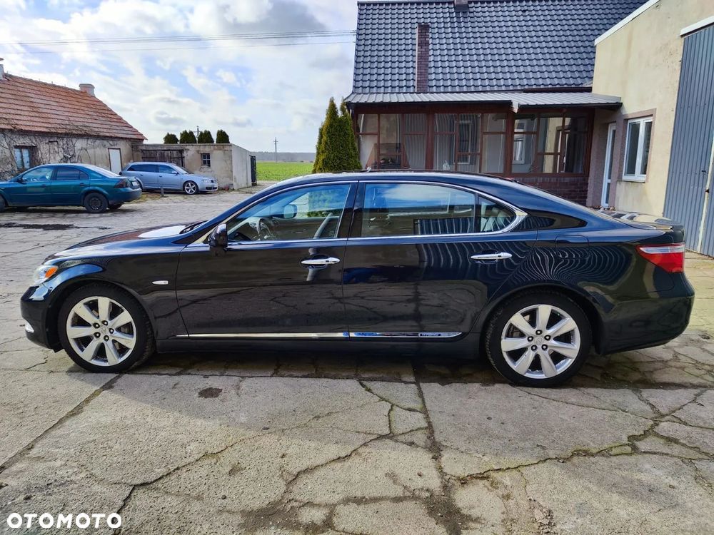 Lexus LS 600h L Prestige - 8