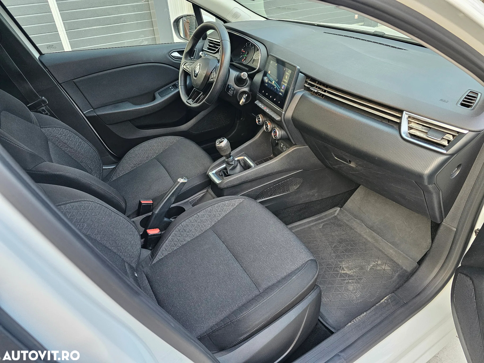 Renault Clio BLUE dCi 85 BUSINESS EDITION - 12