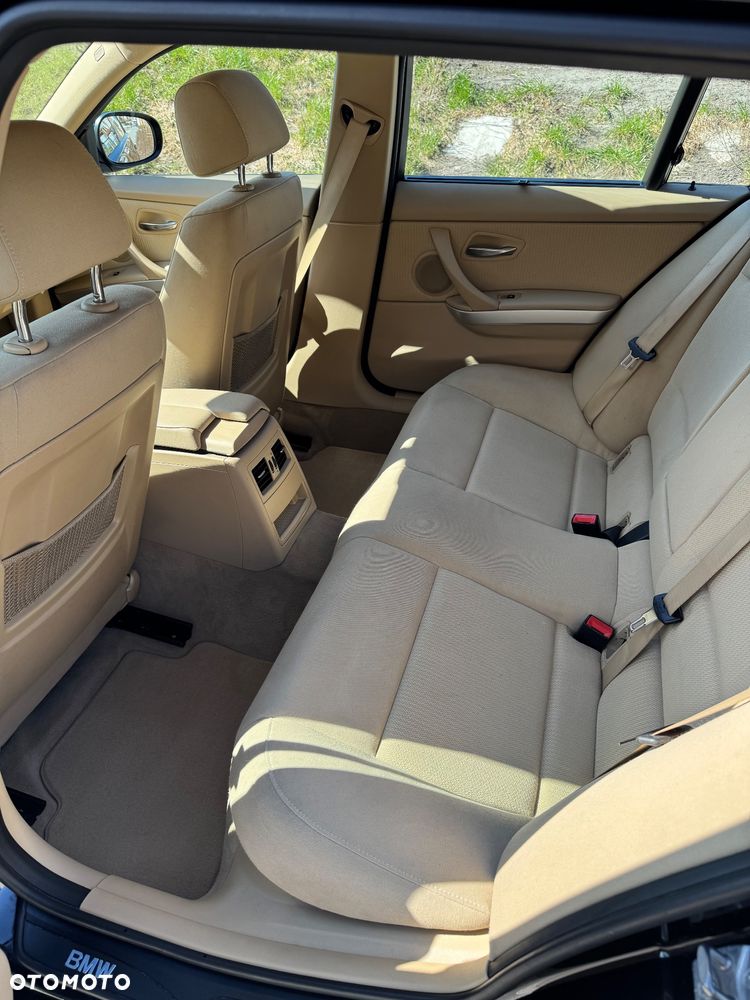 BMW Seria 3 320d DPF - 13