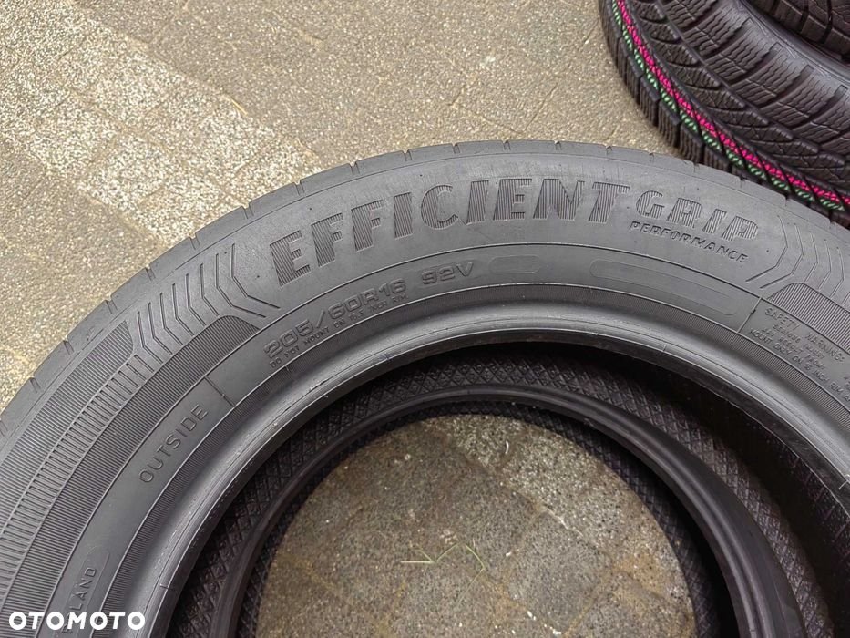 205/60R16 92V Goodyear Efficientgrip performance para lato PL114 - 5