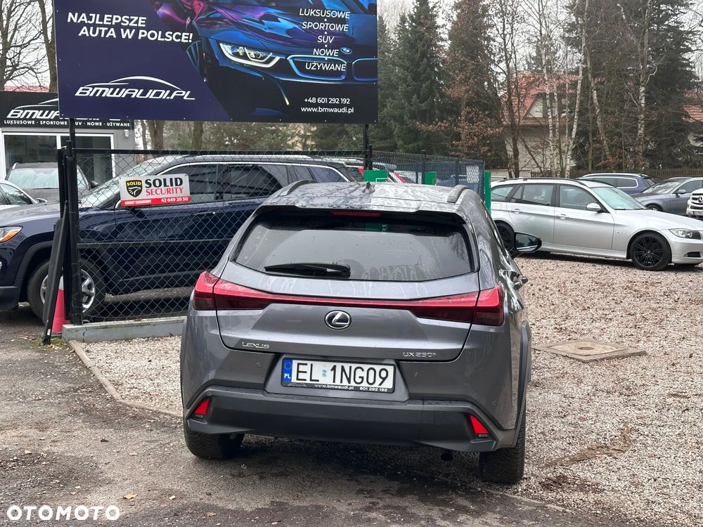 Lexus UX 250h Business Edition - 9