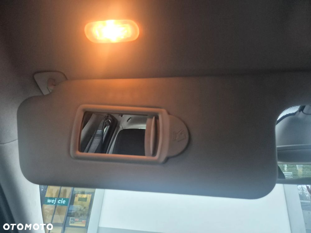 Renault Scenic 1.9 dCi FAP Privilege - 8