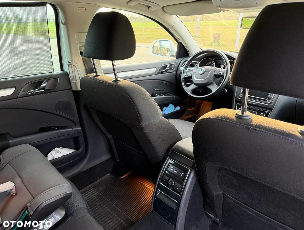 Skoda Superb 2.0 TDI 4x4 Elegance - 6