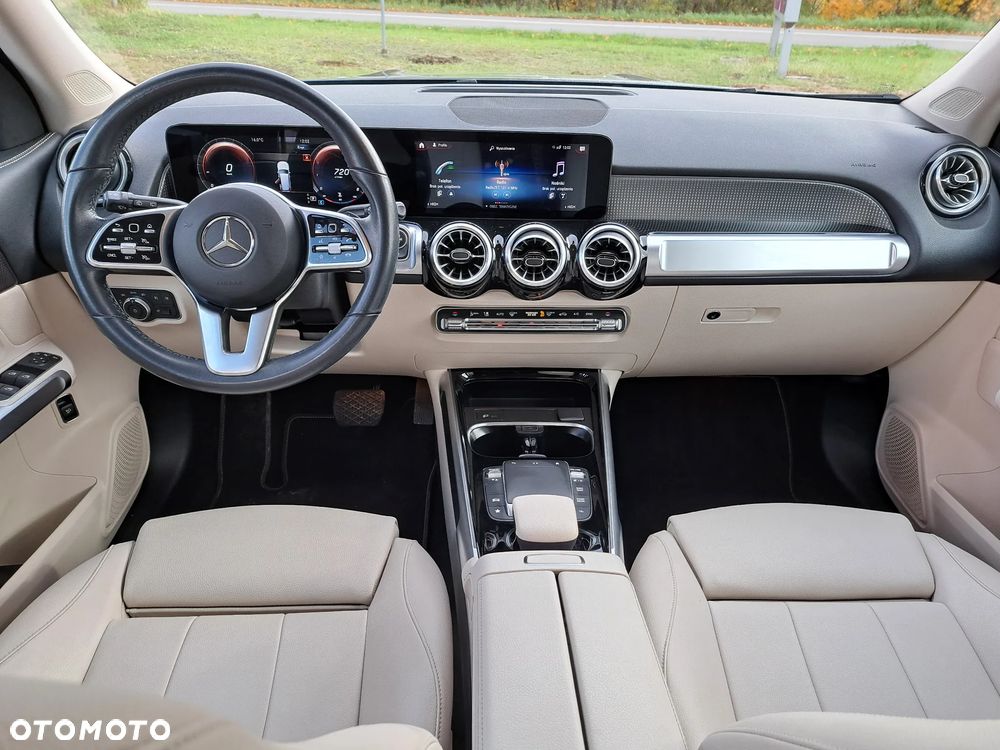 Mercedes-Benz GLB - 21