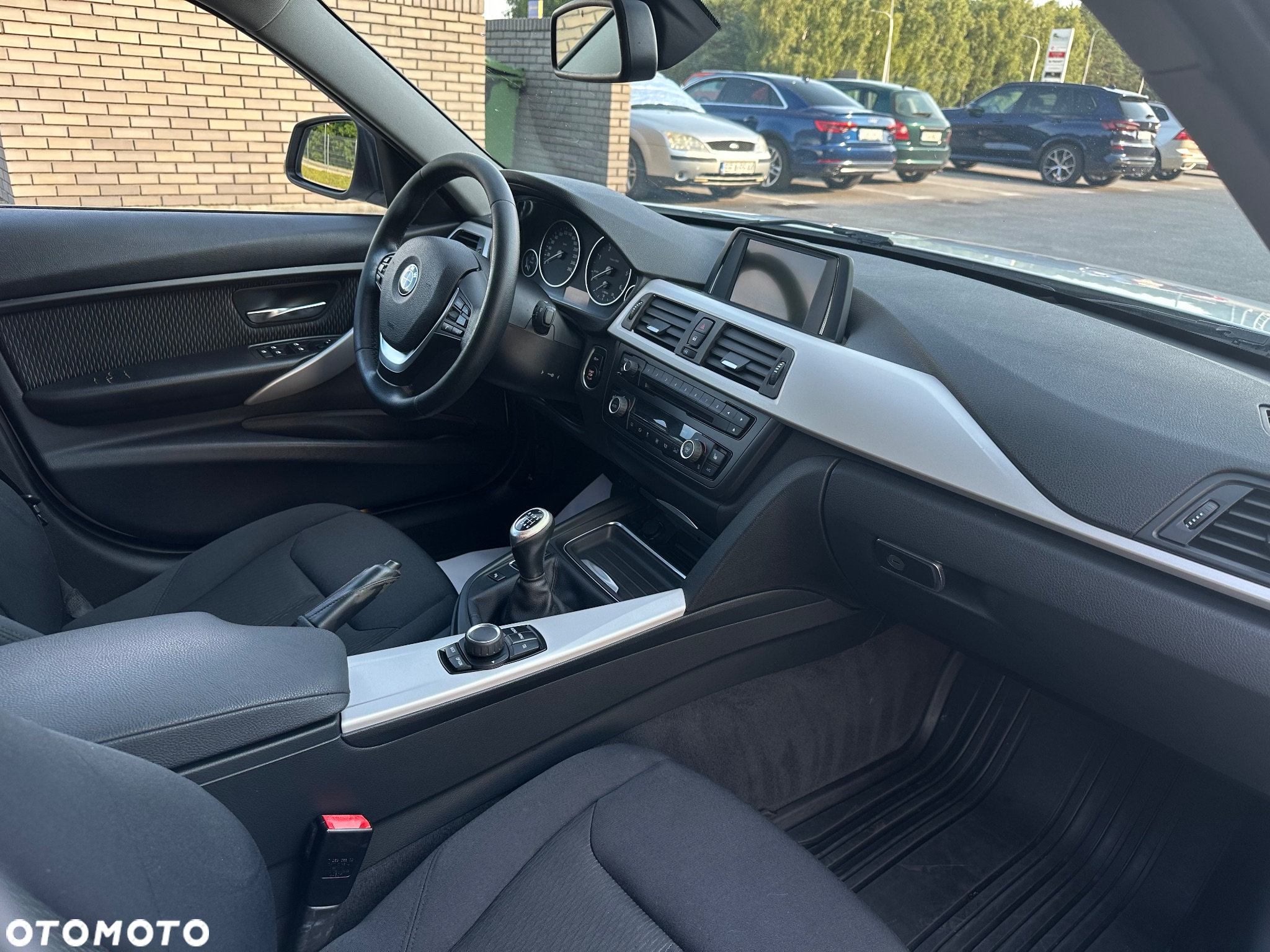 BMW Seria 3 316d Touring - 6